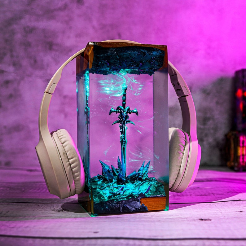 King Sword Night Light War Sword Headphone Stand