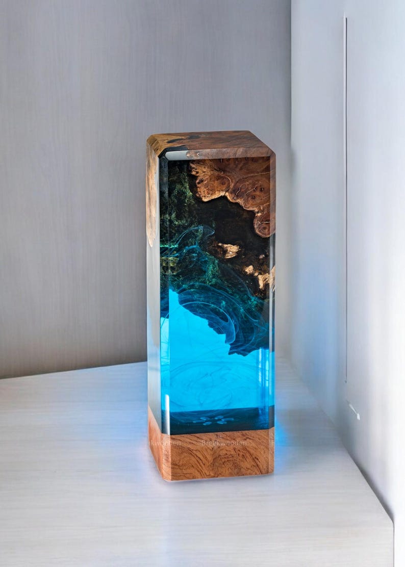 DEEP BLUE OCEAN Resin Epoxy Lamp