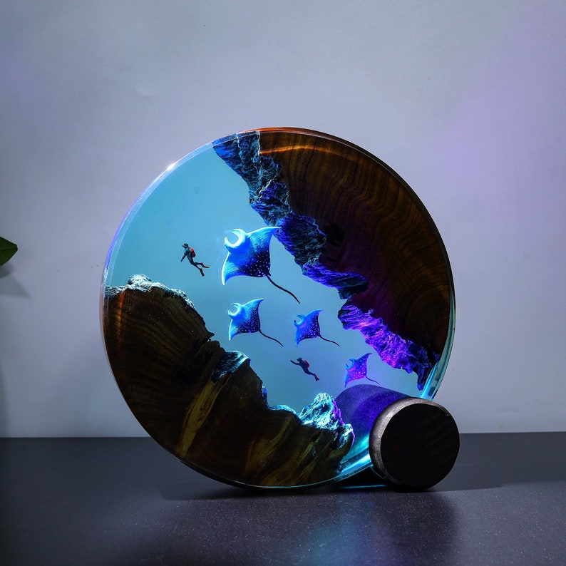 Mariana Trench adventure epoxy lamp