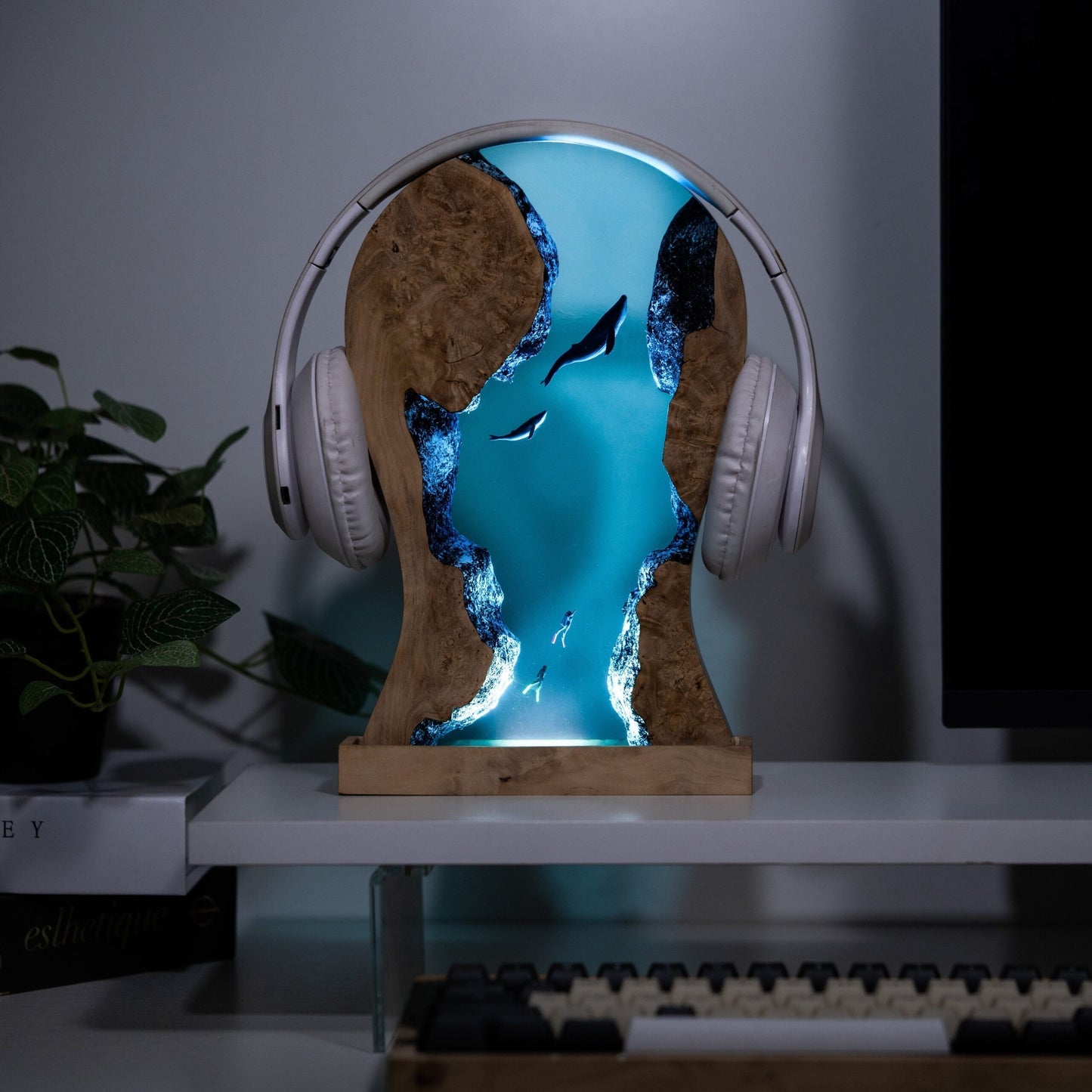 Headphone Stand Whale Epoxy Lamp