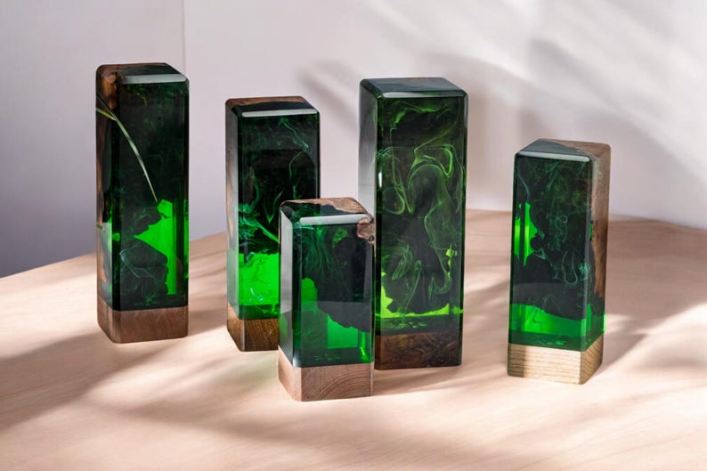 DEEP Green OCEAN Resin Epoxy Lamp