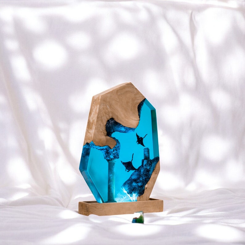 Ray Ocean Resin Epoxy Lamp