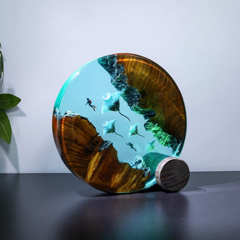 Mariana Trench adventure epoxy lamp