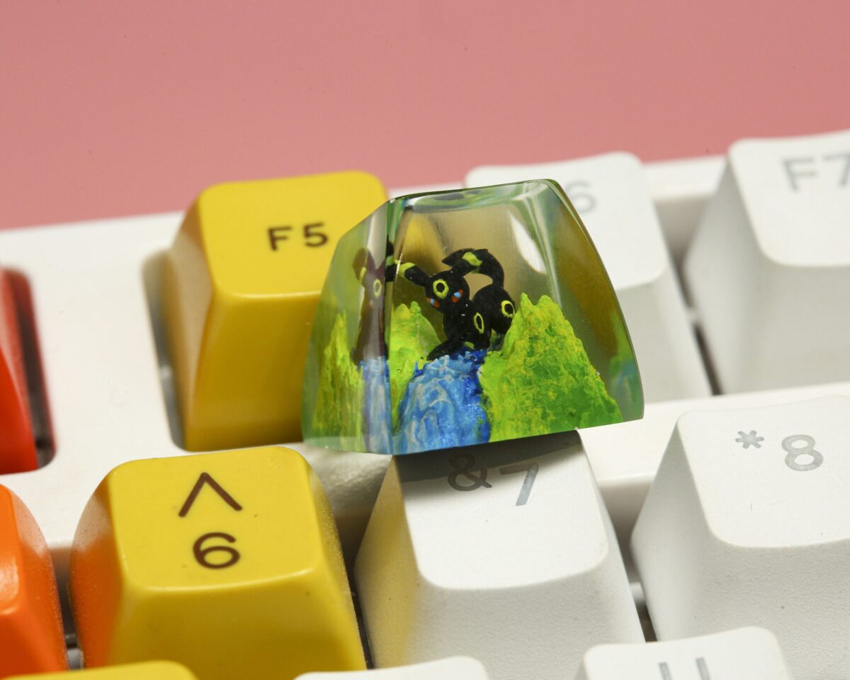 UMBREON POKEMON – ARTISAN KEYCAPS