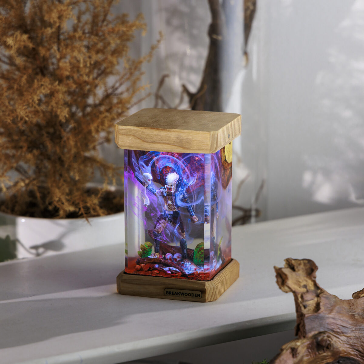 Custom Predator Resin Lamp