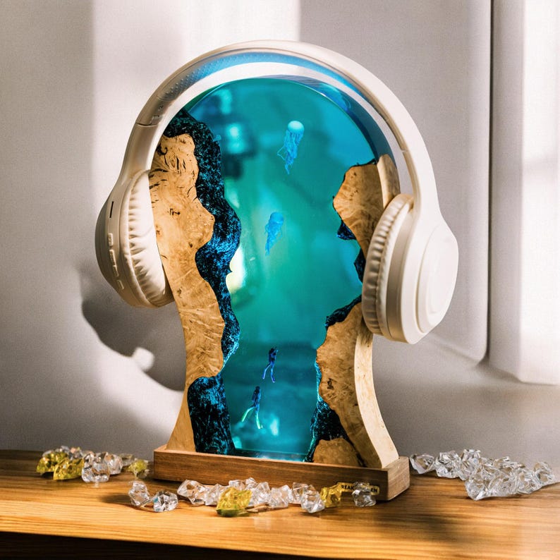 Jellyfish & Diver Resin Epoxy Lamp