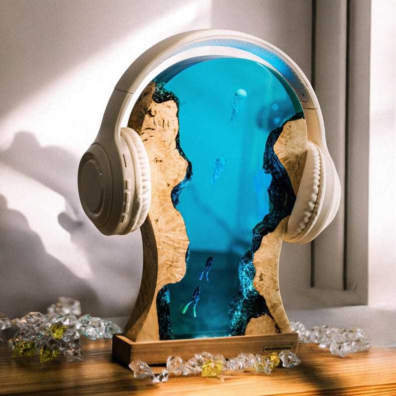 Jellyfish & Diver Resin Epoxy Lamp