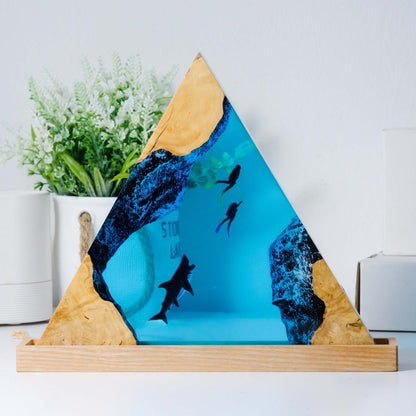 Shark & Diver Resin Epoxy Lamp