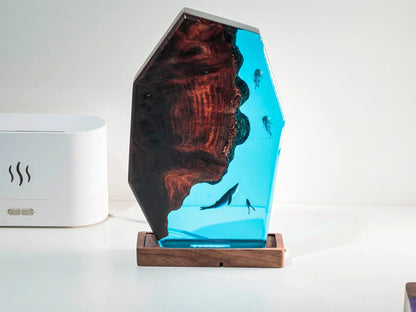 DEEP WHALE SEA LAMP – Polygon