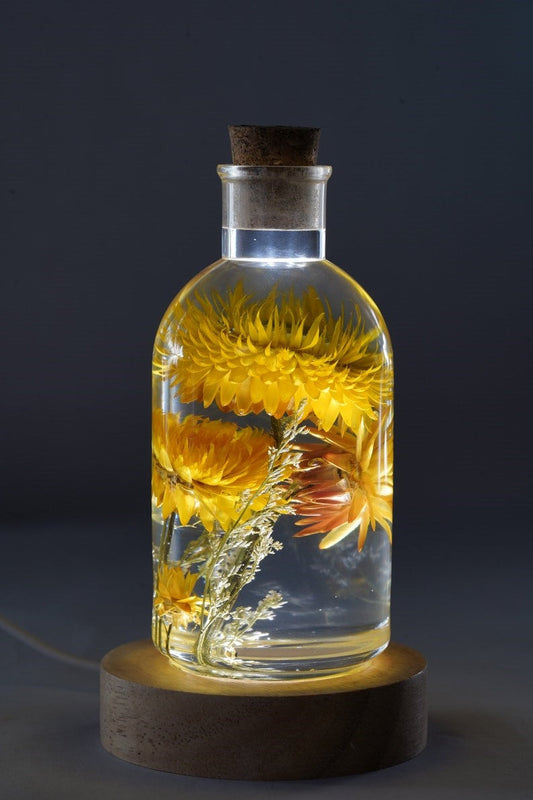 FLOWER BOTTLE – EPOXY LAMP