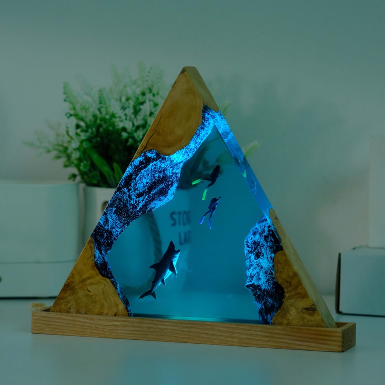 Shark & Diver Resin Epoxy Lamp