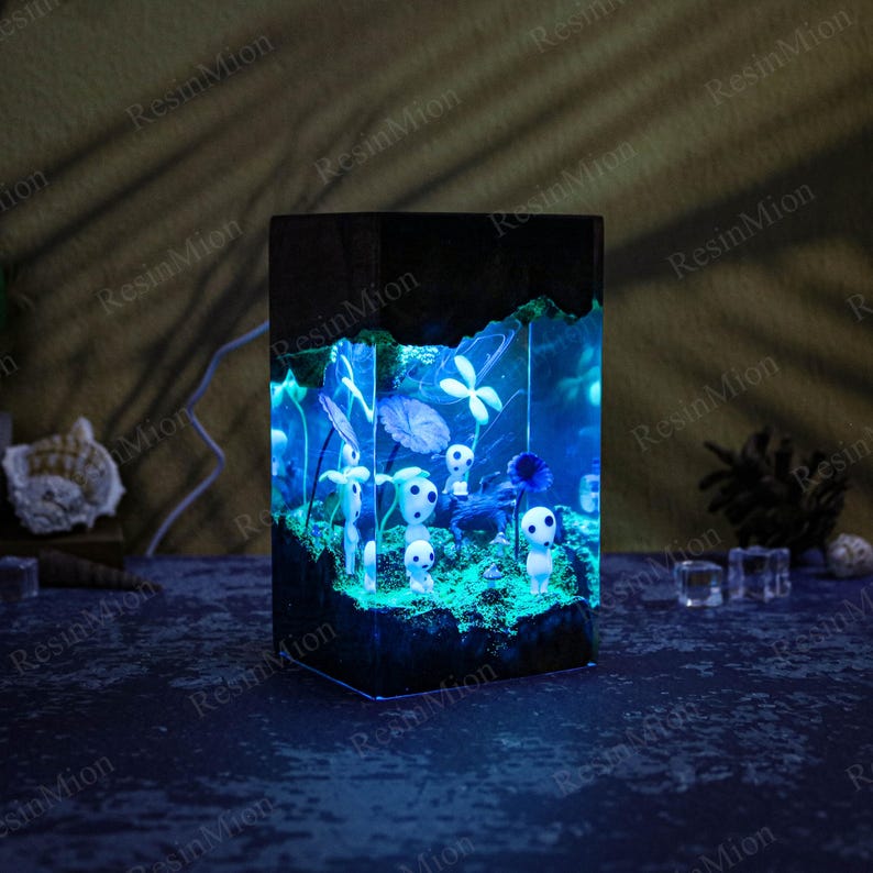 Japanese Folklore Resin Lamp