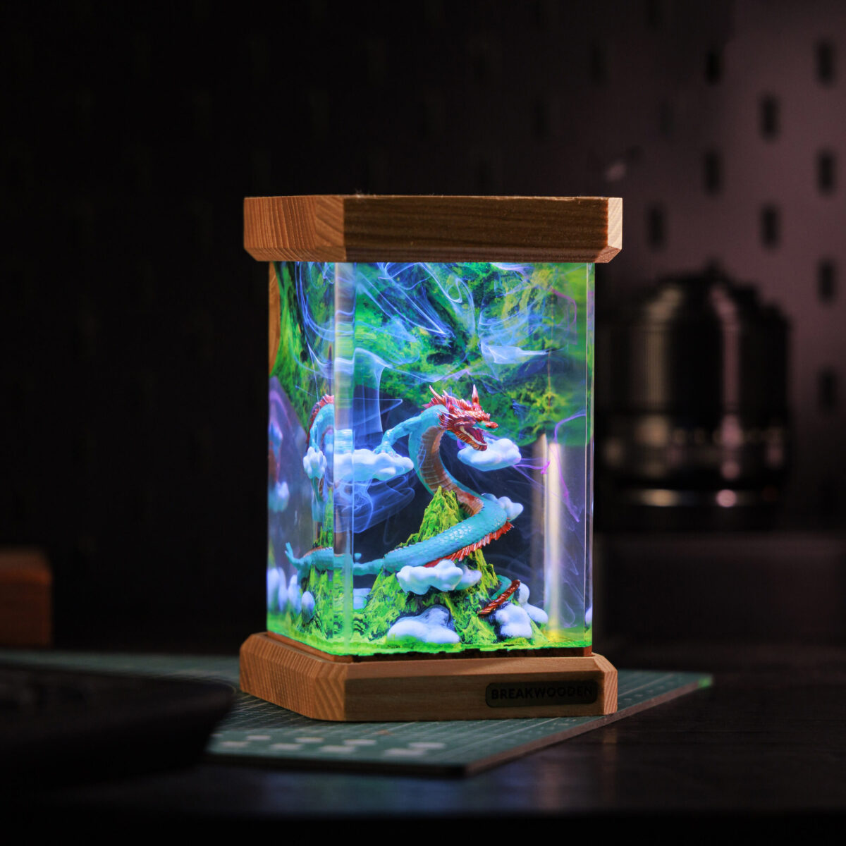 Mythology Dragon Resin Lamp