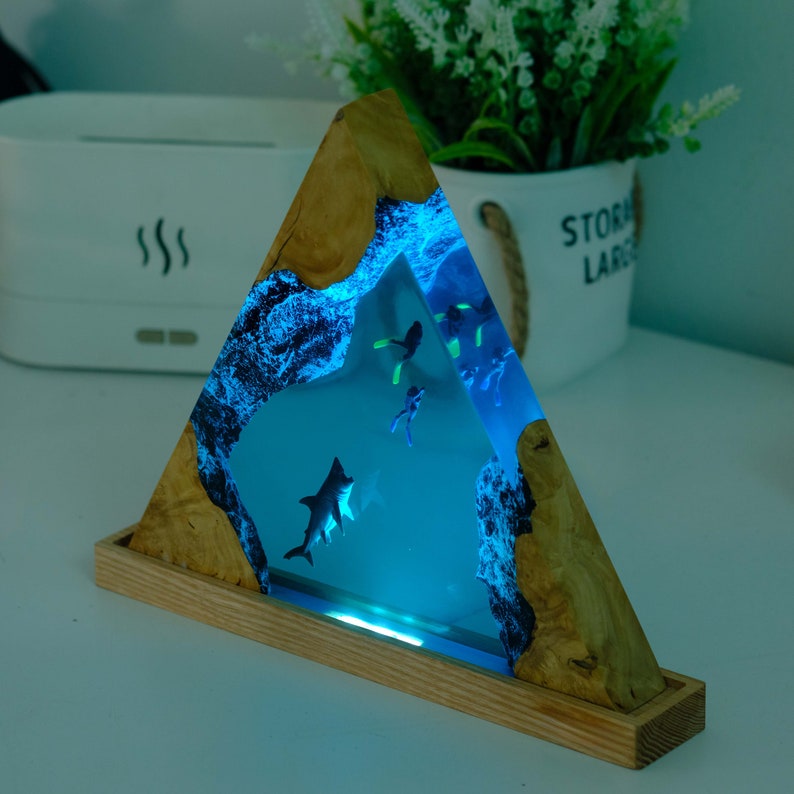 Shark & Diver Resin Epoxy Lamp