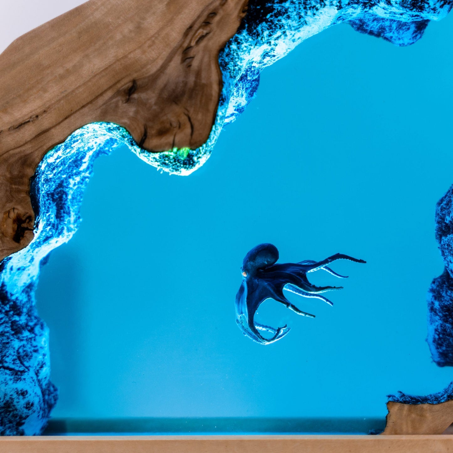 Scuba Diver Resin Lamp Hexagon