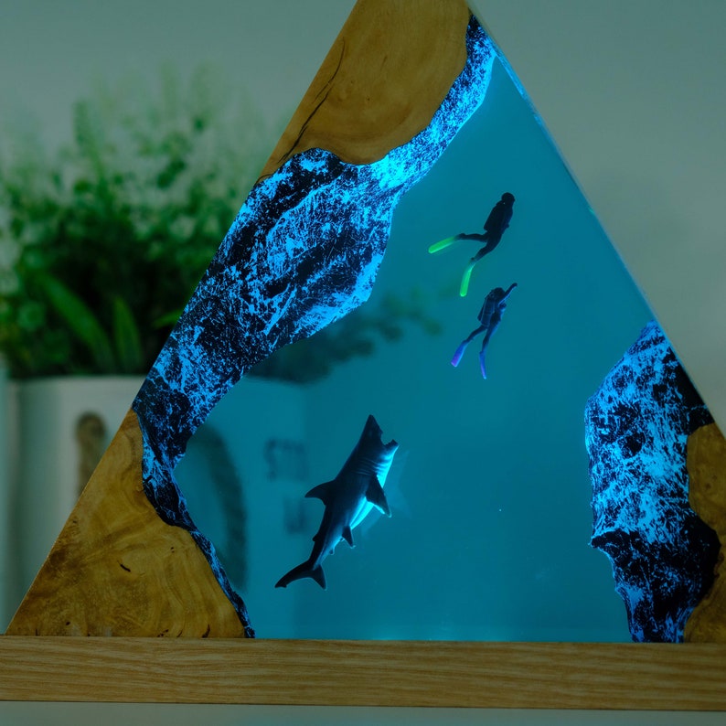 Shark & Diver Resin Epoxy Lamp