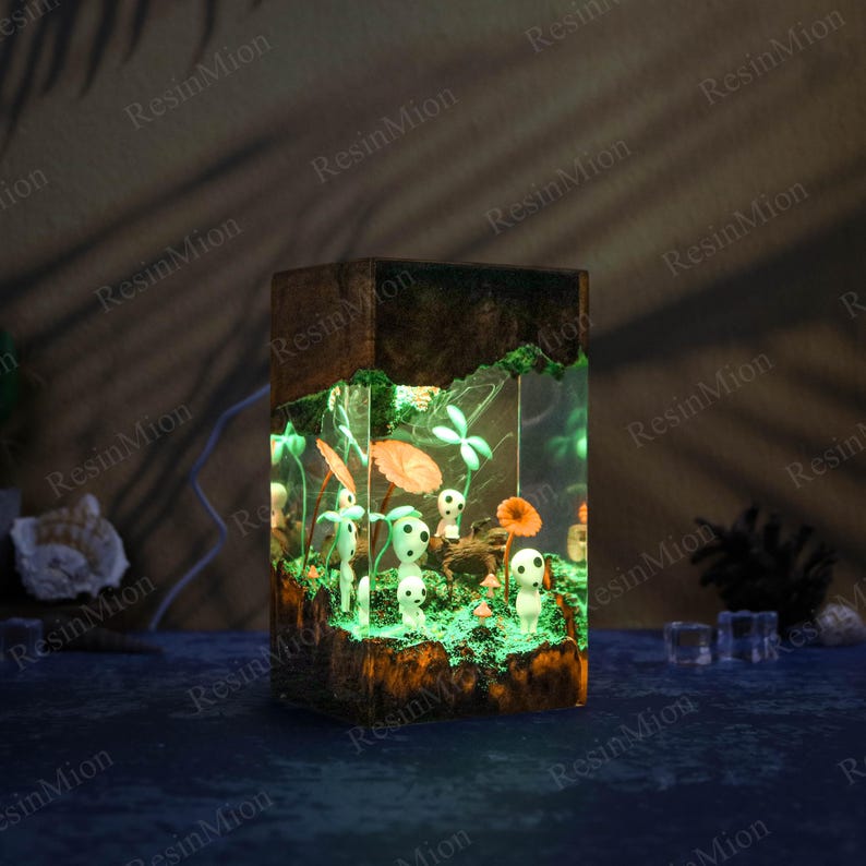 Japanese Folklore Resin Lamp